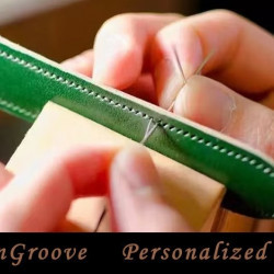 Custom image caption